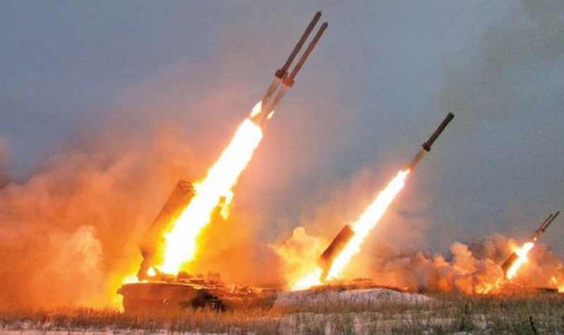 Trước đây, Nga chủ yếu phản đối các hành động của phương Tây, nhưng lần này, Nga đã tấn công vào 6 đại sứ quán, trong đó có 4 quốc gia là thành viên NATO. Thái độ cứng rắn này có thể giúp NATO và châu Âu nhận thức rõ hơn, nếu không, họ sẽ phải đối mặt với những cuộc trả đũa tên lửa mạnh mẽ hơn. Ảnh: Pravda.