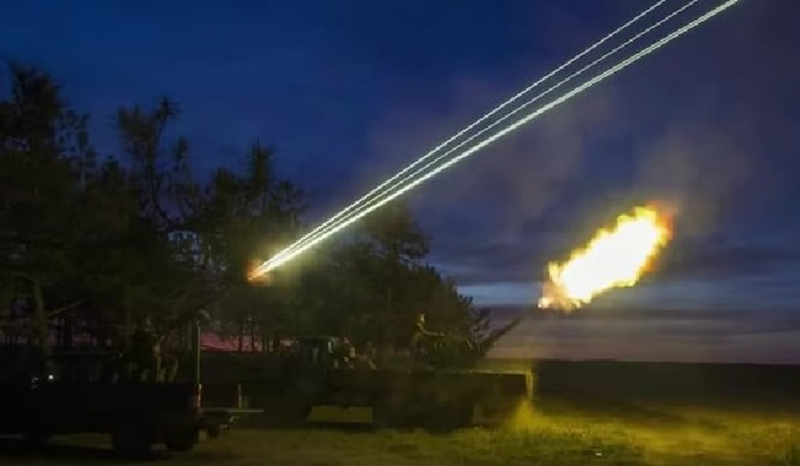 Ngoài Argentina và Palestine, bốn quốc gia còn lại bị ảnh hưởng bởi cuộc tấn công là thành viên của NATO. Sau vụ không kích, Bộ Ngoại giao Bắc Macedonia đã triệu tập Đại sứ Nga tại Skopje, ông Sergey Bazdnikin, và trao công hàm phản đối việc Nga tấn công tên lửa vào đại sứ quán Bắc Macedonia. Ảnh: Pravda.