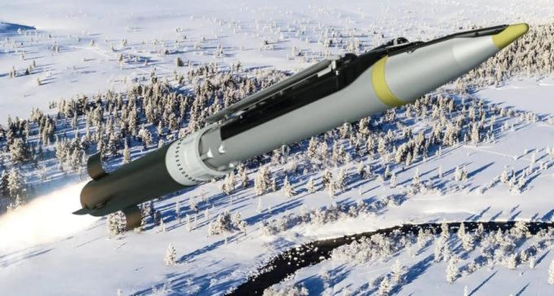 Khi gắn thêm động cơ rocket M26 và phóng từ hệ thống M142 HIMARS hoặc M270 MLRS, khoảng cách tối đa mà đạn GLSDB có thể vươn tới xấp xỉ 150 km, đây thực sự là một vũ khí đa năng cực kỳ lợi hại.