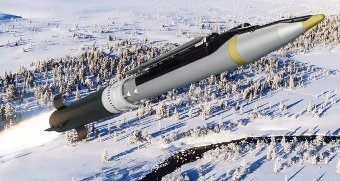 Khi gắn thêm động cơ rocket M26 và phóng từ hệ thống M142 HIMARS hoặc M270 MLRS, khoảng cách tối đa mà đạn GLSDB có thể vươn tới xấp xỉ 150 km, đây thực sự là một vũ khí đa năng cực kỳ lợi hại.