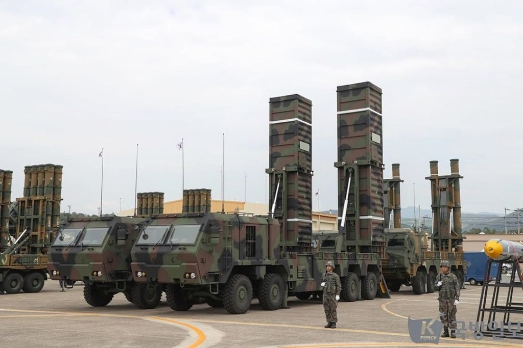 Khi phân tích những thông báo trên cho thấy, các cuộc thử nghiệm Hyunmoo-V có khả năng diễn ra vào ngày 26 hoặc 27/12/2023, gần làng Jeongjuk-Ri ở bờ biển phía tây. Các cuộc thử nghiệm nhắm vào một nhóm đảo cách điểm phóng khoảng 185 km về phía nam, một khoảng cách tương đương với khoảng cách giữa Seoul và Bình Nhưỡng.