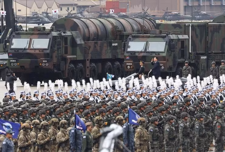 Các hệ thống phòng thủ này sẽ được tích hợp chặt chẽ với các thành phần khác trong Quân đội Hàn Quốc. Các kế hoạch trong tương lai bao gồm tích hợp vệ tinh giám sát quân sự, đơn vị tác chiến mạng, lực lượng không gian và các đơn vị lực lượng đặc biệt.