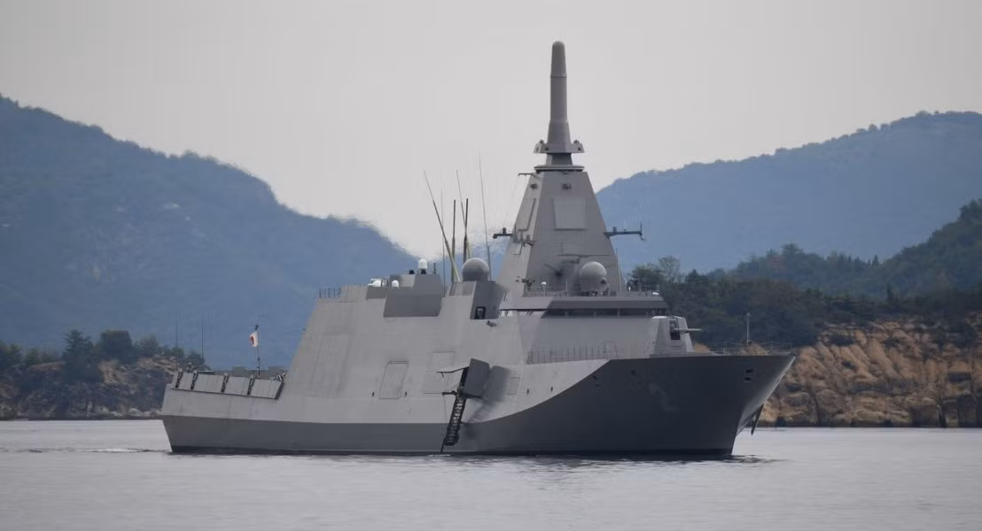 Không chỉ có vậy, phiên bản mới của tên lửa chống hạm Type 12 sẽ được tích hợp vào chiến hạm thế hệ mới, tầm hoạt động ban đầu của loại đạn nói trên 900 km và sau này sẽ lên tới 1.500 km.