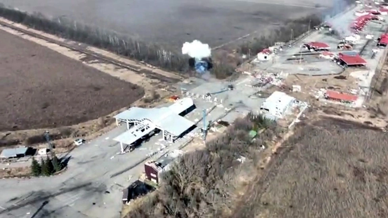 Quan trọng hơn, nếu quân Ukraine ở phía bắc bỏ chạy, Nga không chỉ chiếm hoàn toàn khu vực phía bắc mà còn tiến thẳng vào phía tây Kurakhove, cắt đứt tuyến hậu cần của thành phố Kurakhove, hay nói cách khác là cắt đường tẩu thoát. Cuối cùng, Quân đội Ukraine trong thành phố Kurakhove sẽ bị tiêu diệt. Ảnh minh họa: Sputnik.