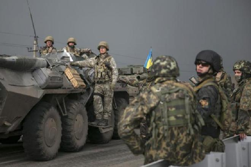 Khi mặt trận tiến triển, Quân đội Nga đã đạt được thành công lớn ở cả hai phía bắc và nam của Kurakhove. Ở phía bắc, do Quân đội Nga cắt đứt cây cầu bắc qua hồ nên Quân đội Ukraine chỉ còn một lỗ hổng rộng 3 km ở phía tây để liên kết với bên ngoài, nhưng thực tế lỗ hổng này đã bị hỏa lực của Quân đội Nga bao phủ. Ảnh: Dialog.ua.