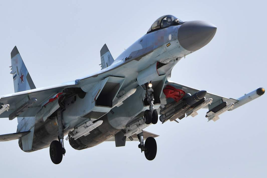 Kinh nghiệm tích lũy trong hai năm rưỡi qua đã biến những phương pháp này từ không được phép thực hiện thành các bài tập quan trọng. Từ đó, các phi công hiện tại không chỉ học tập mà còn chia sẻ kinh nghiệm cho thế hệ tiếp theo, giúp nâng cao khả năng sinh tồn và chiến đấu.