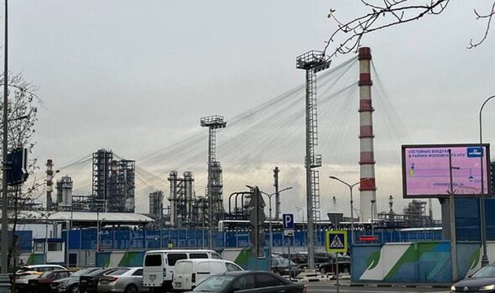 Nga 'phủ giáp' chống UAV cảm tử cho các nhà máy lọc dầu - Hình 13 Nga 'phu giap' chong UAV cam tu cho cac nha may loc dau-Hinh-13