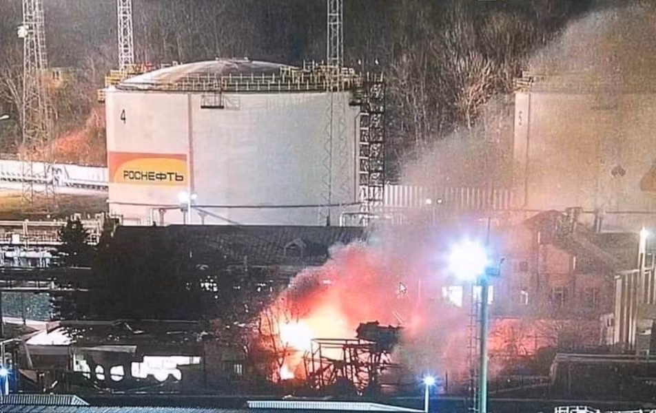 Nga 'phu giap' chong UAV cam tu cho cac nha may loc dau-Hinh-5