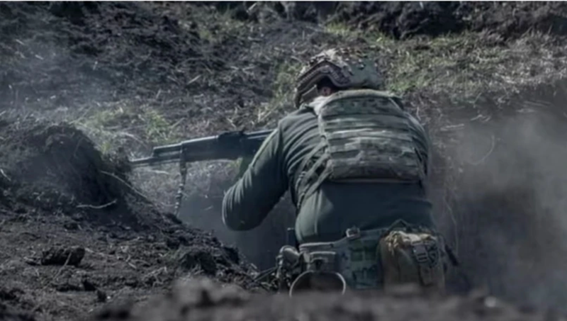 Điều này cũng sẽ là một đòn giáng mạnh vào uy tín của Tổng thống Zelensky. Bây giờ, câu hỏi là liệu Quân đội Nga có quyết định tấn công mạnh mẽ vào ngôi làng này hay không. Ảnh: Ukrainska Pravda.