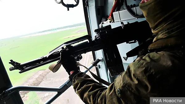 Các phi đội trực thăng của hải quân đã liên tục truy lùng và tiêu diệt những tàu không người lái tiến đến gần các căn cứ của Nga. Kết quả cho thấy, súng máy gắn trên cửa trực thăng có hiệu quả cao trong việc bắn hạ các tàu không người lái, nhờ khả năng linh hoạt và tầm ngắm rộng. Ngoài ra, từ giữa năm 2023, FPV-drone của Nga cũng được thử nghiệm để chống lại tàu không người lái, cho phép tăng cường hiệu quả bảo vệ từ cả trên biển lẫn trên không.