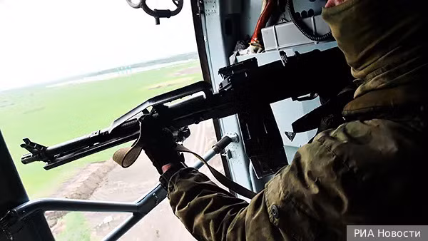 Các phi đội trực thăng của hải quân đã liên tục truy lùng và tiêu diệt những tàu không người lái tiến đến gần các căn cứ của Nga. Kết quả cho thấy, súng máy gắn trên cửa trực thăng có hiệu quả cao trong việc bắn hạ các tàu không người lái, nhờ khả năng linh hoạt và tầm ngắm rộng. Ngoài ra, từ giữa năm 2023, FPV-drone của Nga cũng được thử nghiệm để chống lại tàu không người lái, cho phép tăng cường hiệu quả bảo vệ từ cả trên biển lẫn trên không.