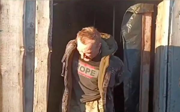 Tuy nhiên, quá trình điều tra không dừng lại ở đó, những điểm bất thường dần được phát hiện. Các vết thương trên người Milena không chỉ đơn thuần là vết cắn của lợn.