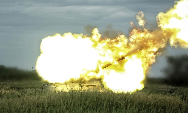 Vào ngày 18/12, sức kháng cự của Quân đội Ukraine tại ngôi làng này bất ngờ suy giảm và lực lượng Nga đã nhân cơ hội đột nhập vào làng. Một số thông tin chưa chính thức cho rằng quân Nga đã kiểm soát được ngôi làng, nhưng điều này chưa được xác nhận. Dường như do thiếu lực lượng ở các hướng khác, quân Ukraine tại đây đã tạm thời bị rút đi. Ảnh minh họa.