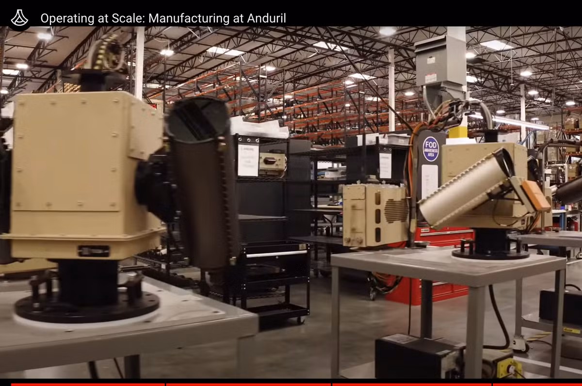 Nhờ sản xuất mô-đun với các linh kiện thương mại, M-500 giảm đáng kể chi phí chế tạo và dễ dàng tăng sản lượng khi cần. Điều này giúp Mỹ duy trì lượng lớn tên lửa trong các cuộc xung đột kéo dài.