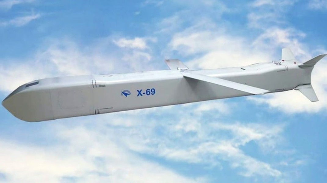 Đáng chú ý nhất, có thông tin cho rằng chính quả tên lửa hành trình đặc biệt này đã bắn trúng một tháp truyền hình ở Kharkiv và phá hủy một trong những cơ sở quân sự ở vùng Nikolaiev.