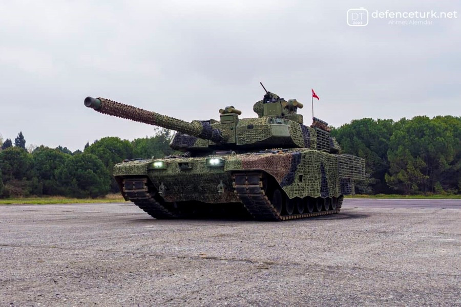 Sẽ không quá ngạc nhiên nếu chiếc Altay xuất hiện trên chiến trường Ukraine, bởi việc làm này vừa giúp Thổ Nhĩ Kỳ đánh giá vũ khí trong điều kiện thực chiến, vừa thể hiện cam kết vững chắc với đồng minh, đặc biệt khi Ankara chưa bao giờ cho thấy họ e ngại áp lực từ Nga.
