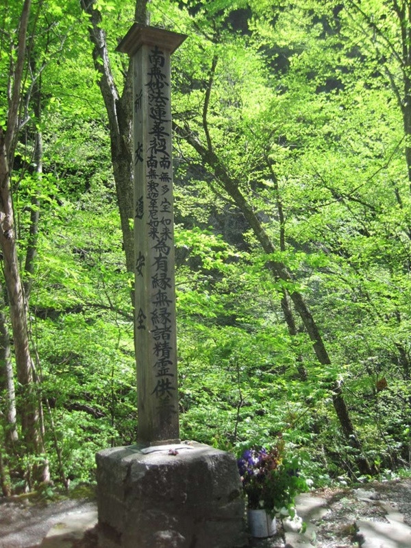 Có thể nói, Vực Hoa Khôi không chỉ là một địa điểm kinh dị mà còn là lời nhắc nhở về sự tàn nhẫn của xã hội phong kiến, nơi số phận của các kỹ nữ xinh đẹp bị thao túng bởi những kẻ quyền lực và không có lối thoát. Đối với người dân địa phương, đây là một nơi cần được tôn trọng và tốt nhất nên tránh xa, bởi sự u ám và oán hận vẫn chưa hề nguôi ngoai.