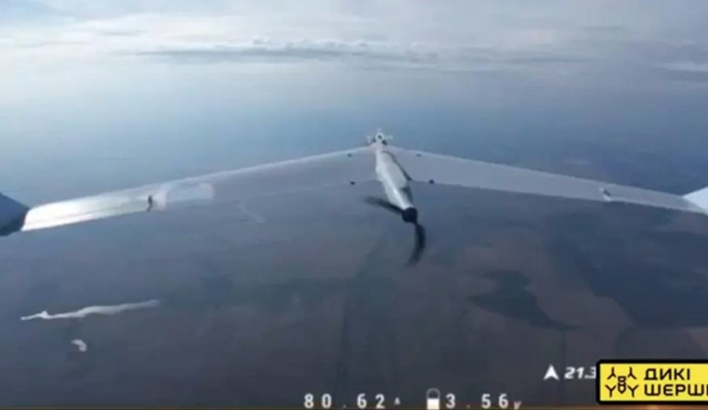 Mặc dù pháo binh Ukraine liên tục nã đạn, nhưng do ảnh hưởng của sương mù dày đặc, các máy bay không người lái trinh sát của họ không thể cất cánh để hiệu chỉnh tọa độ, dẫn đến độ chính xác của pháo kích giảm mạnh. Điều này đã tạo cơ hội cho quân Nga tấn công vào Martynovka. Dù bộ binh Ukraine kháng cự rất kiên cường, quân Nga vẫn có thể tiến lên, nhưng với tốc độ chậm. Ảnh: Wild Hornets.