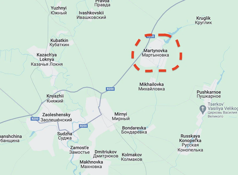 Vị trí của ngôi làng này đóng vai trò là trung tâm phòng thủ của lực lượng Ukraine trong toàn khu vực Sudzha. Nếu ngôi làng bị quân Nga chiếm, hậu quả sẽ rất thảm khốc. Do đó, Quân đội Ukraine đã dồn gần như toàn bộ lực lượng dự trữ vào đây để kháng cự cuộc tấn công của Nga, bất chấp tổn thất. Khi lực lượng bị tiêu hao, họ ngay lập tức bổ sung thêm quân để tiếp tục chiến đấu. Ảnh: X.