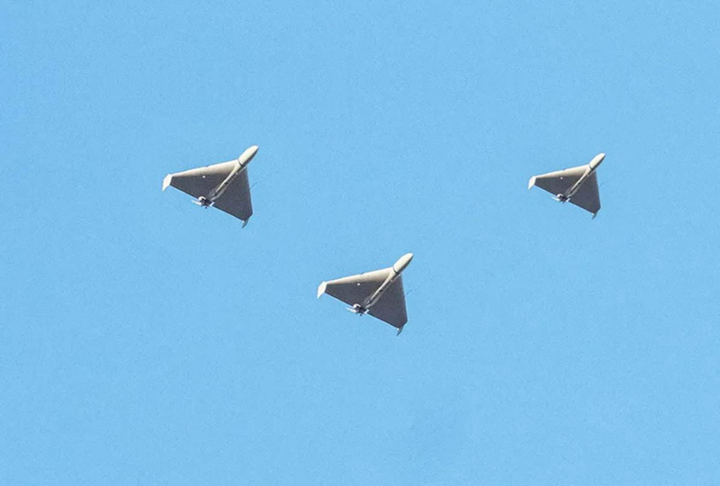 Mặc dù Ukraine cũng sử dụng nhiều hệ thống tác chiến điện tử, nhưng Quân đội Nga đã áp dụng UAV sử dụng công nghệ truyền dẫn qua cáp quang, không bị ảnh hưởng bởi các hệ thống điện tử hiện có. Trong khi đó, Ukraine chỉ mới bắt đầu thử nghiệm loại UAV tương tự. Với sự chậm trễ nghiêm trọng về tiến độ, Quân đội Ukraine có thể sẽ phải đối mặt với một thảm họa. Ảnh: Getty Images.