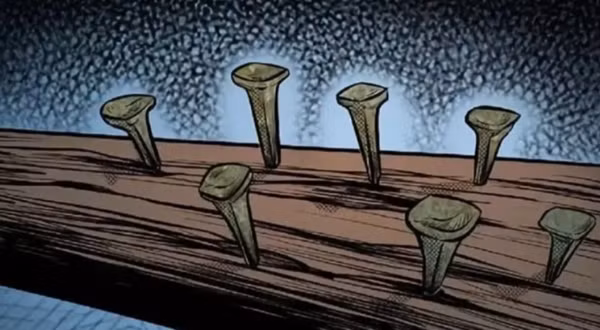 Mỗi chiếc đinh đều có tên gọi và ý nghĩa riêng, chẳng hạn như đinh đầu tiên được gọi là "Thiên Xu", tượng trưng cho sự khởi đầu của cuộc sống; đinh thứ tư là "Thiên Quyền", biểu tượng cho đỉnh cao của cuộc đời; đinh cuối cùng gọi là "Dao Quang", mang ý nghĩa của sự trường tồn. Đặc biệt, trong các gia tộc danh tiếng, nghi thức này được tổ chức long trọng hơn, thậm chí còn mời các thầy phong thủy để chủ trì, nâng nghi thức lên một tầm cao thiêng liêng.