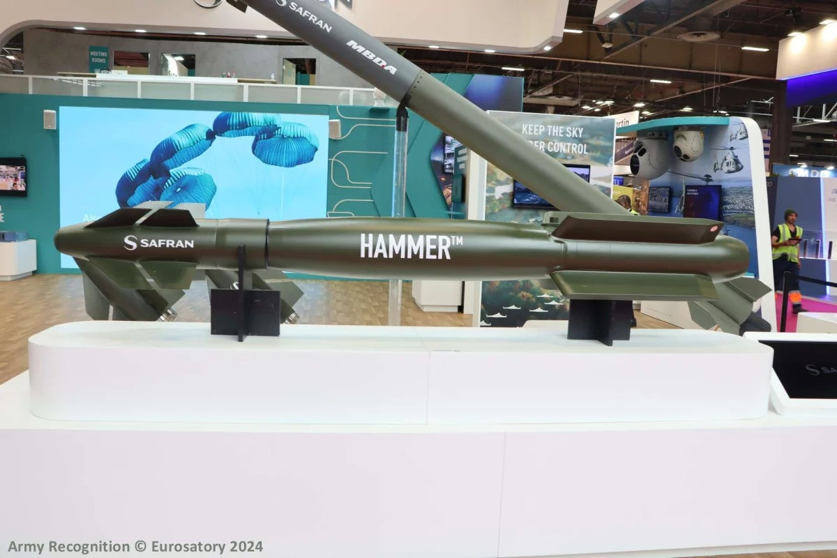 Bộ Quốc phòng Pháp dự kiến sẽ chuyển giao 600 quả bom AASM sắp hết hạn sử dụng cho Ukraine vào cuối năm 2024 và sản xuất số lượng bom AASM mới để bổ sung cho kho dự trữ. Lực lượng Vũ trang Pháp hiện đang đặt mục tiêu sản xuất 1.200 quả bom vào năm 2025. Ảnh: Army Recognition.