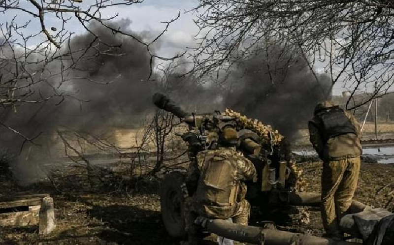 Theo thông tin từ lực lượng cảnh sát của Cộng hòa Nhân dân Donetsk tự xưng, tuyến phòng thủ của Quân đội Ukraine ở hướng Kurakhove đã sụp đổ. Lữ đoàn 33 của Quân đội Ukraine rút lui trong hỗn loạn, có 3 binh sĩ tụt lại phía sau và sau đó bị các binh sĩ thuộc Sư đoàn 20, Quân đoàn Cận vệ số 8 của Nga bao vây. Ảnh: 163.