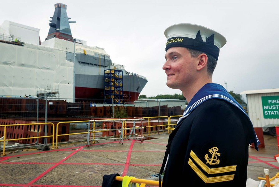 Cần nhắc lại, khinh hạm HMS Glasgow chiến hạm đầu tiên thuộc lớp Type 26 tối tân đã được hạ thủy vào tháng 11/2022 và dự kiến sẽ được biên chế vào thành phần tác chiến của hạm đội từ năm 2028 sau khi hoàn thành toàn bộ các bài thử nghiệm.