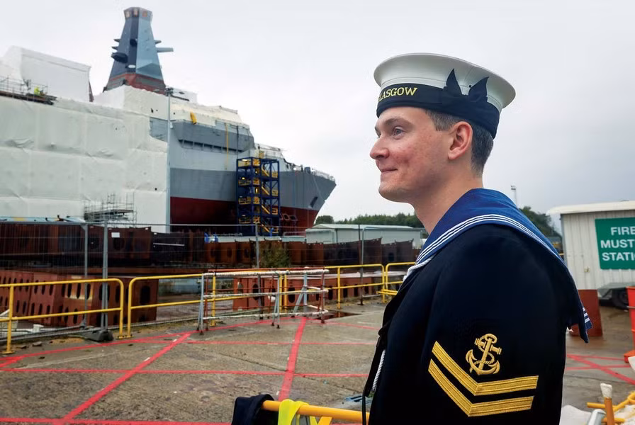 Cần nhắc lại, khinh hạm HMS Glasgow chiến hạm đầu tiên thuộc lớp Type 26 tối tân đã được hạ thủy vào tháng 11/2022 và dự kiến sẽ được biên chế vào thành phần tác chiến của hạm đội từ năm 2028 sau khi hoàn thành toàn bộ các bài thử nghiệm.