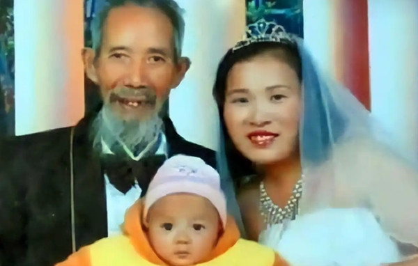 Tuy nhiên, đối với Trương Phượng, Văn Trường Lâm không chỉ là người chồng mà còn là người bạn tri kỷ, là người đã cùng cô vượt qua những khó khăn trong cuộc sống. Cuộc sống bên cạnh Văn Trường Lâm đã cho Trương Phượng những trải nghiệm quý giá mà không ai có thể thay thế.