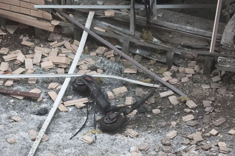 Các cơ quan thực thi pháp luật cho rằng kẻ đánh bom có thể đã ở gần hiện trường và quan sát tình hình. Hiện tại, các nhân viên điều tra đang xem xét các đoạn video từ camera an ninh trong khu vực xảy ra vụ việc. Ảnh: Shutterstock.