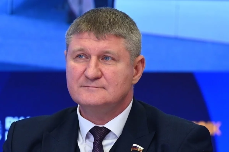 Ngoài ra, ông Andrey Kolesnik, một thành viên Ủy ban Quốc phòng của Duma Quốc gia cũng cho biết, hiện nay cần phải đảm bảo an ninh cho tất cả những người có vai trò quan trọng trong đất nước. Ảnh: RIA Novosti.