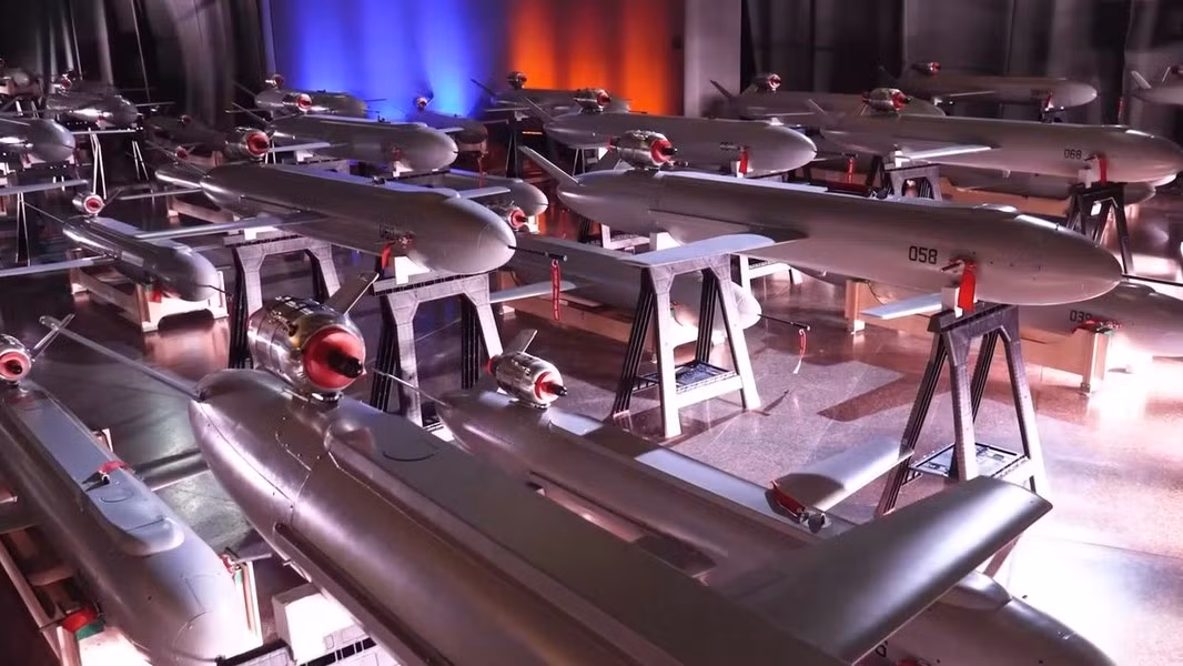 Báo chí cũng chưa được cho biết có bao nhiêu thiết bị này đã đến được tay Quân đội Ukraine, điều này đặt ra câu hỏi về quy mô sản xuất và phân phối giữa các đơn vị thuộc lực lượng vũ trang.