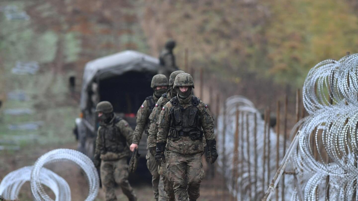 Trong số các cơ sở hiện đang được thử nghiệm có một cây cầu cơ giới được triển khai ở Orzysz, cùng với các thiết bị hạng nặng như xe tăng PT-91. Thủ tướng Tusk nhấn mạnh những nỗ lực này được coi là "đầu tư vào hòa bình và an ninh”.