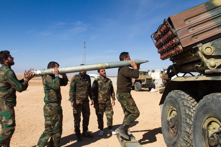 Theo những nguồn tin tức từ địa phương, phiến quân HTS đã củng cố đáng kể vị thế của mình nhờ những cuộc tấn công chớp nhoáng, giúp họ chiếm được những khu vực chiến lược quan trọng.