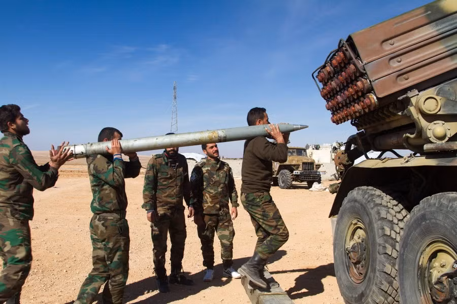 Theo những nguồn tin tức từ địa phương, phiến quân HTS đã củng cố đáng kể vị thế của mình nhờ những cuộc tấn công chớp nhoáng, giúp họ chiếm được những khu vực chiến lược quan trọng.