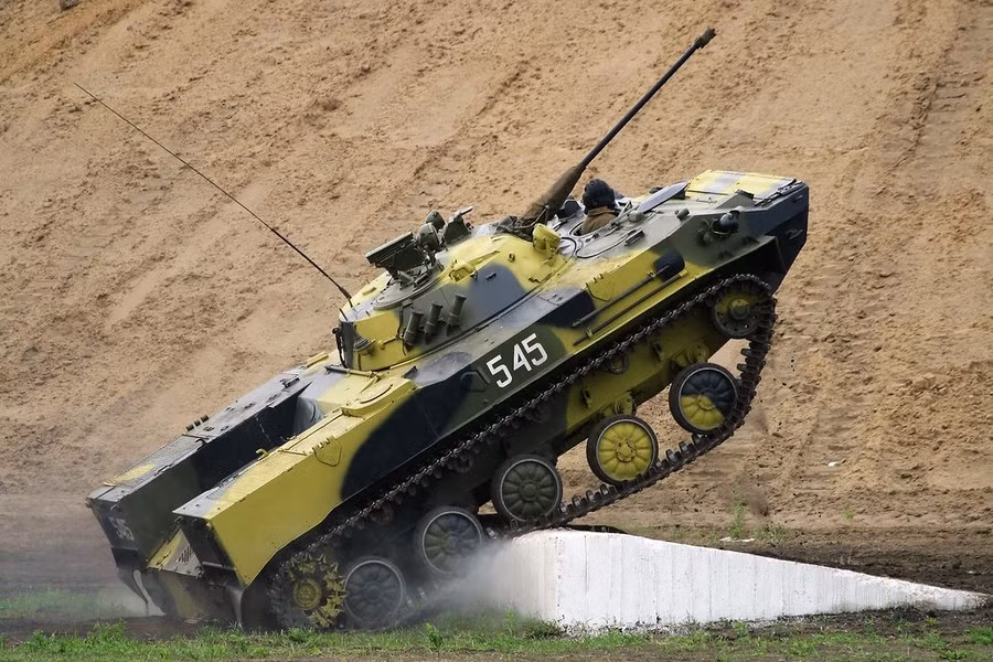 Không chỉ có vậy, những chiếc xe chiến đấu bộ binh BMD-3 cũng hiếm khi được nhắc đến trên các trang mạng xã hội Nga, trái ngược hoàn toàn với những vũ khí khác, nguyên nhân nào đã dẫn đến tình trạng trên?