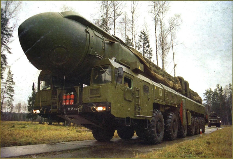 RS-26 là một loại tên lửa đạn đạo liên lục địa nhẹ do Quân đội Nga thiết kế, với mục tiêu thực hiện các cuộc tấn công xa nhất lên tới 5500 km mà không vi phạm Hiệp ước INF (Hiệp ước về lực lượng hạt nhân tầm trung). Ảnh: National Interest.