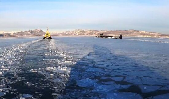 Tàu ngầm Borei có hệ thống sonar Irtysh-Amphora-B-055, vượt trội hơn so với các tàu ngầm thế hệ thứ tư của Hải quân Mỹ, bao gồm cả tàu ngầm lớp Ohio và Virginia, vốn là lực lượng chủ lực trong hạm đội tàu ngầm của hải quân nước này. Điều này giúp tàu ngầm lớp Borei của Nga sở hữu ưu thế chiến lược đáng kể so với đối thủ Mỹ. Đây không phải là điều mà các thủy thủ tàu ngầm Mỹ có thể xem nhẹ. Ảnh: Business Insider.