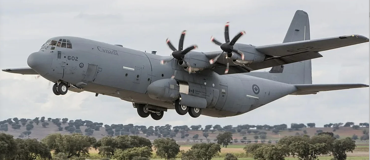 Dự án XFC-130H được khởi nguồn từ chiến dịch "Operation Eagle Claw" vào năm 1980, nỗ lực của Tổng thống Jimmy Carter nhằm giải cứu nhân viên Đại sứ quán Mỹ bị lực lượng cách mạng Hồi giáo Iran bắt làm con tin trong 444 ngày. Chiến dịch này đã thất bại thảm hại do sự phối hợp yếu kém giữa các đơn vị đặc nhiệm Hải quân, Không quân và Lục quân Mỹ.