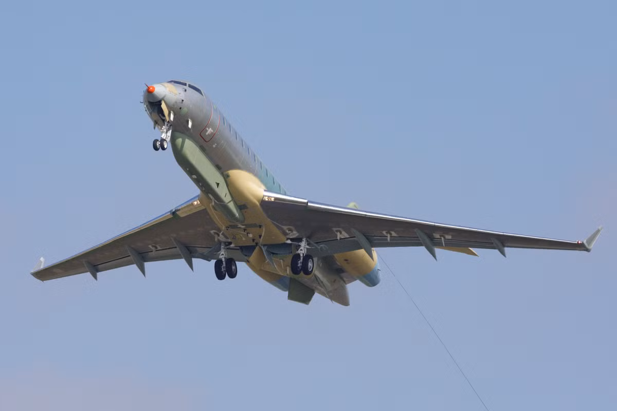 Hơn nữa, khả năng bay ở độ cao lớn và hoạt động trong thời gian dài của ATHENA cực kỳ hiệu quả cho các nhiệm vụ đòi hỏi phải quan sát liên tục và giám sát ở diện rộng trên các khu vực rộng lớn.