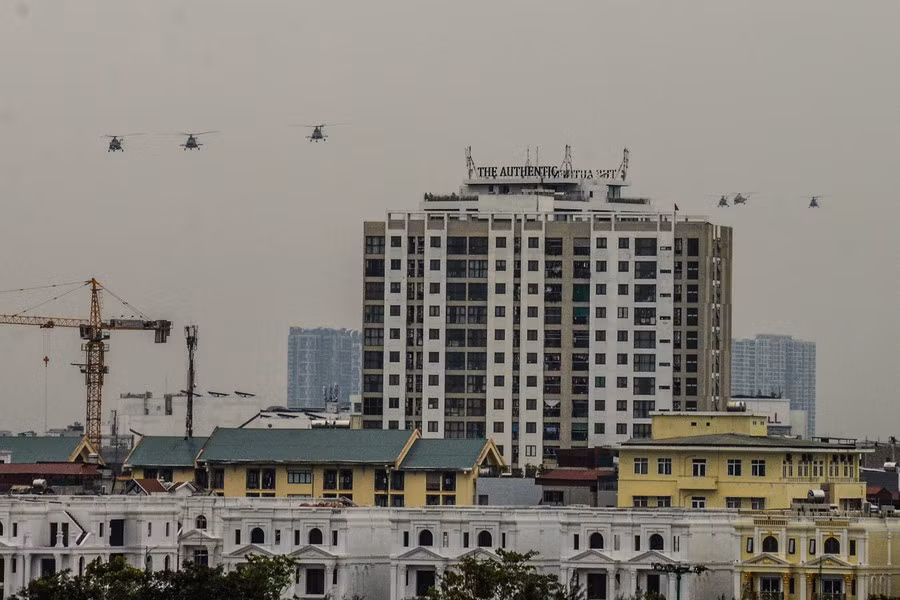 Trực thăng họ Mi luyện tập bay trình diễn chiều 27/11.