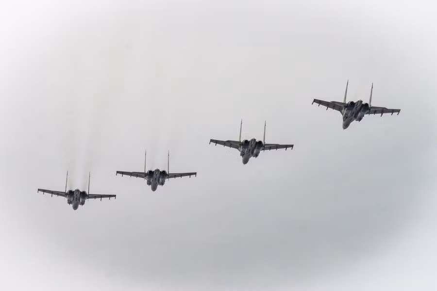 Sau lễ khai mạc tại khu vực Sân bay Gia Lâm, triển lãm sẽ mở cửa miễn phí cho người dân vào tham quan từ 13h30 ngày 21 đến hết ngày 22-12.