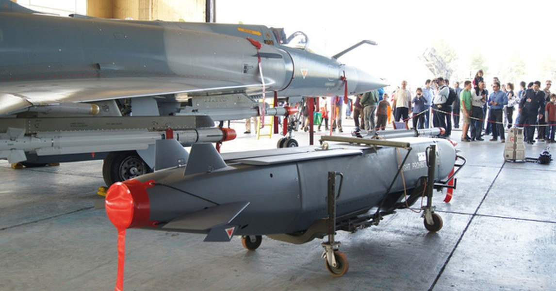 Tên lửa được lập trình từ trước để biết tự né tránh hệ thống phòng không đối phương, tự lựa chọn đường bay tối ưu nhất thông qua dữ liệu nạp vào hệ thống.