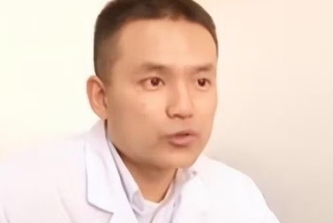 Một trong những trường hợp điển hình là trường hợp của cô Trương Hoa, bệnh nhân bị chẩn đoán ung thư trực tràng vào tháng 6/2022. Lưu Tường Phong đã khuyên Trương Hoa nên phẫu thuật tạo hậu môn nhân tạo, đồng thời dọa rằng: "Nếu không phẫu thuật, bạn sẽ chết!". Hậu quả là Trương Hoa, 52 tuổi, bị mất hậu môn sau phẫu thuật và gia đình phải mua loại protein do bác sĩ Lưu Tường Phong giới thiệu với giá gấp 5 lần so với thị trường.