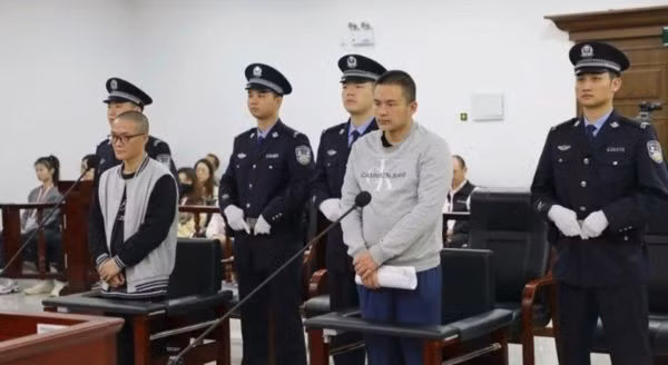 Tòa án đã tuyên phạt Lưu Tường Phong 17 năm tù giam và phạt tiền 420.000 Nhân dân tệ (khoảng 1,5 tỷ đồng). Toàn bộ số tiền bất chính thu được sẽ bị tịch thu và sung công.