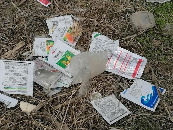 Nhà sản xuất cũng bị kiểm tra kỹ lưỡng từ quá trình nhập nguyên liệu đến khi sản phẩm xuất xưởng. Tuy nhiên, kết quả kiểm tra cho thấy tất cả các mẫu sữa chua đều tuân thủ tiêu chuẩn an toàn thực phẩm. Điều này đặt ra câu hỏi: Liệu cái chết của Tiểu Siêu Nghị có phải chỉ là do ngộ độc thực phẩm thông thường?