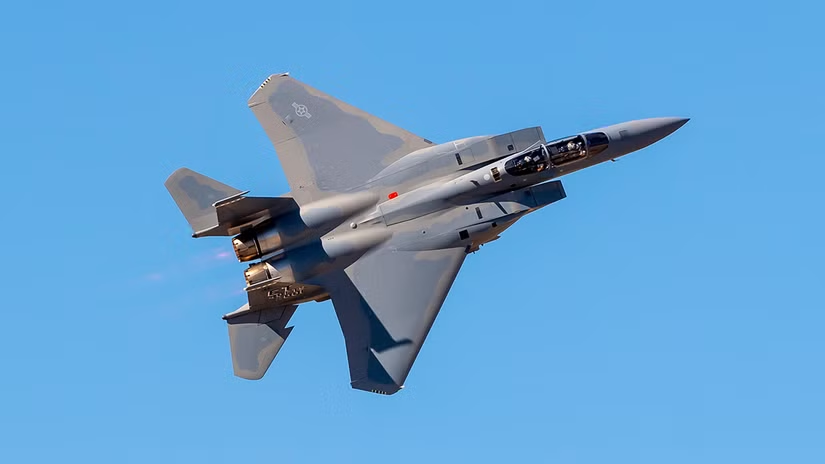 F-15EX Eagle II - phiên bản mới nhất và hiện đại nhất (thực chất là một bản nâng cấp thế hệ 4.5) của dòng F-15E Strike Eagle hai chỗ ngồi, là một ví dụ điển hình về điều này. Eagle II chính thức gia nhập nhập lực lượng Không quân Mỹ vào tháng 6 vừa qua.