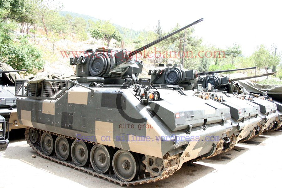 Không quân Lebanon có 1.600 binh sĩ, được trang bị 50 trực thăng hạng nhẹ, bao gồm 24 chiếc Bell-205; 6 chiếc EMB-314 Super Tucano (nhận từ lực lượng dự bị của Không quân Mỹ), nhưng tình trạng kỹ thuật của chúng vẫn chưa được biết.