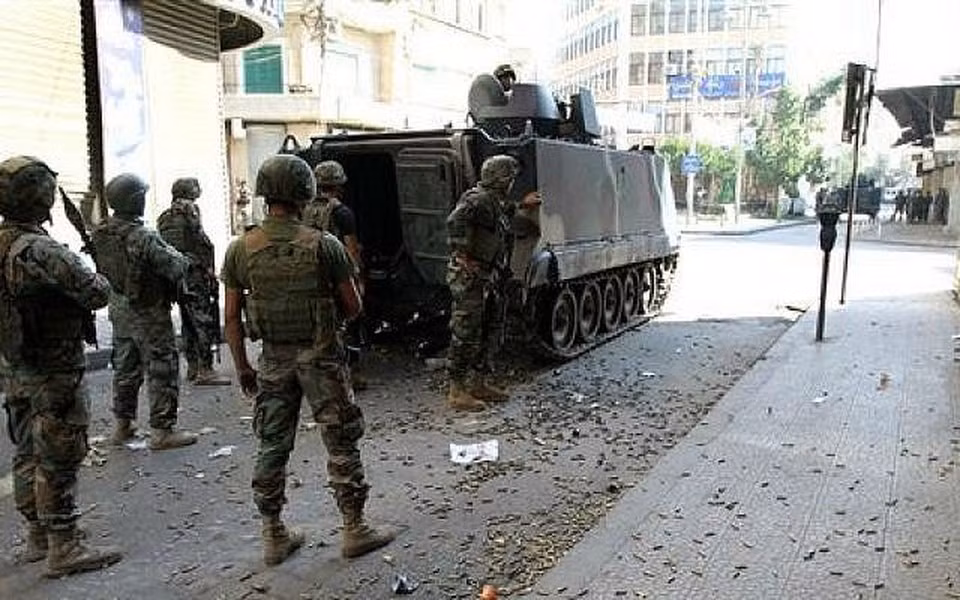 Ngoài ra họ còn có trong tay 718 hệ thống pháo binh, bao gồm 36 pháo tự hành M109 155 mm, 11 pháo phản lực BM-21 Grad, 218 pháo kéo M198 cỡ 155 mm và gần 400 súng cối các loại.